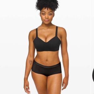 NWT lululemon hold true bra 34D